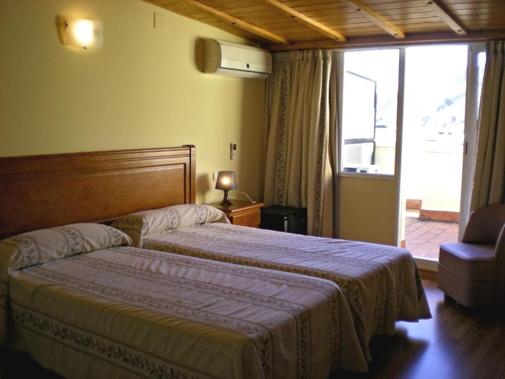 Labella Maria Hotel Pinos Genil Room photo