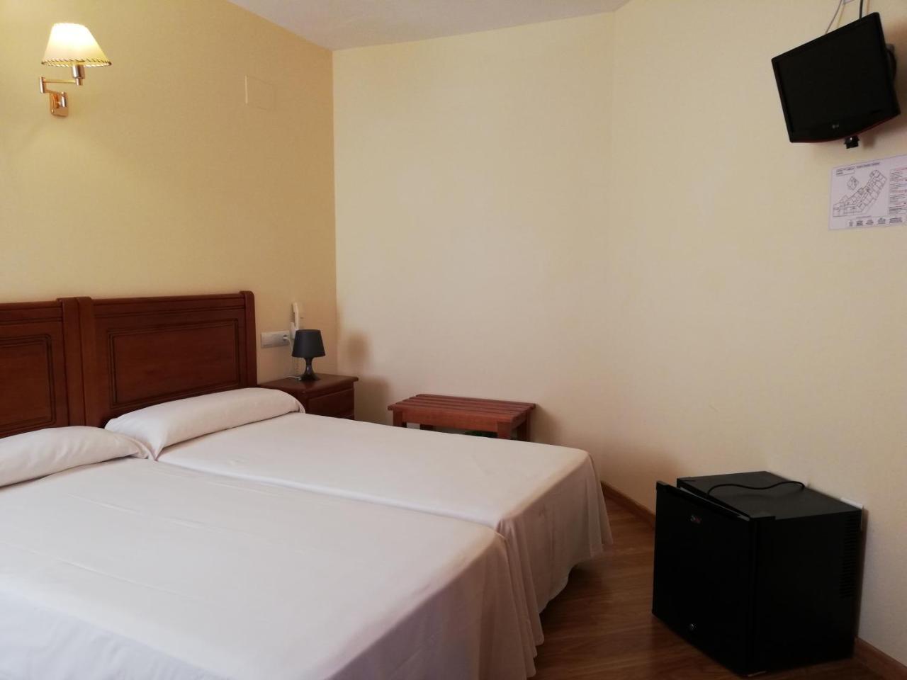 Labella Maria Hotel Pinos Genil Exterior photo