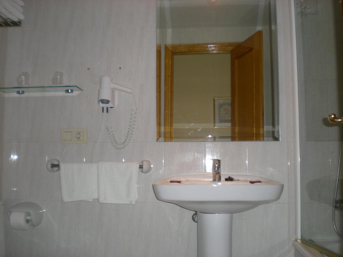 Labella Maria Hotel Pinos Genil Room photo